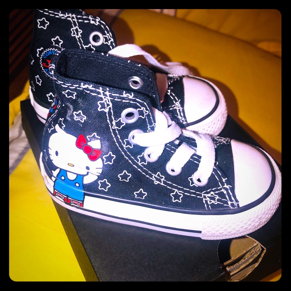 Toddler size 4 HELLOKITTY “chucks” high top 🥰